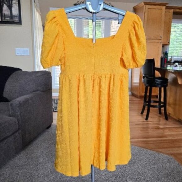 NWT ladies sz XL ( 12 ) gold square neck bubble sleeve dress - Picture 3 of 4